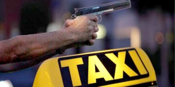 Taxista reage e impede assalto