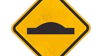 Padre cobra sinalização indicativa de quebra-molas em Lafaiete