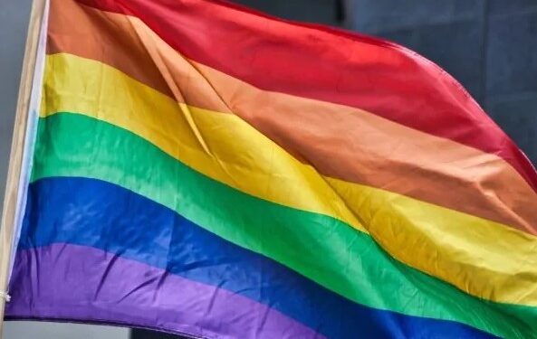 Homofobia em companhia de trens urbanos em BH gera indenização a trabalhador