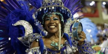 Escola de Samba Beija Flor de Nilópolis é destaque hoje no Carnaval em Congonhas