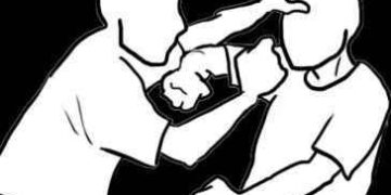 Homem fica bastante ferido em briga de rua