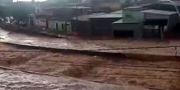 Moradores de municípios afetados por chuvas já podem sacar o Bolsa Família