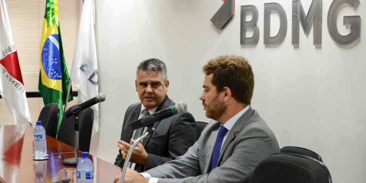 Governo de Minas e BDMG lançam edital para financiar projetos nos municípios