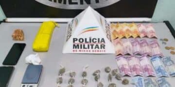 Polícia Militar desmonta esquema de tráfico de drogas e quatro pessoas são detidas