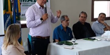 Em reunião da AMALPA senador defende mobilização para garantir duplicação da BR-040