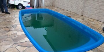 Bombeiros salvam criança de 3 anos  que se afogou  em piscina
