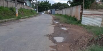 Moradores cobram melhorias na rua Francisco Lobo