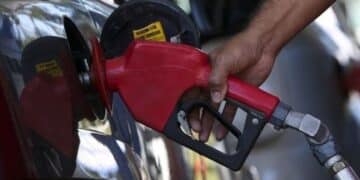 Minas Gerais anuncia redução de imposto sobre gasolina, energia elétrica e internet