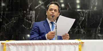 Glaycon Franco celebra o lançamento do projeto “Recomeça Minas”