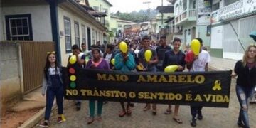 Maio Amarelo termina com palestras da PM em escolas da região