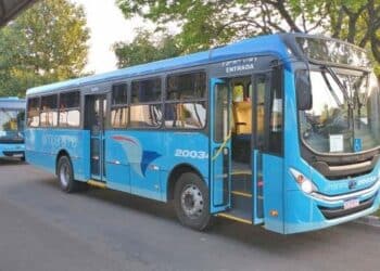 Estudantes do Rancho Novo também enfrentam dificuldades com falta de ônibus