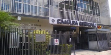 Vereadores retomam atividades discutindo sobre aumentos de tarifas