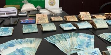 Droga e mais de 23 mil reais são encontrados em casa de suspeito de tráfico