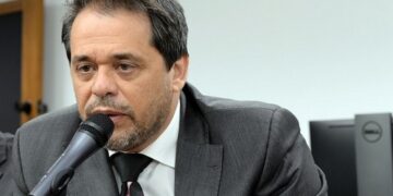 Glaycon pede apuração sobre barragens, mas lembra da importância da mineração