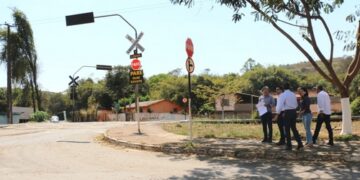Prefeitura e MRS tratam da construção de viadutos sobre a linha férrea