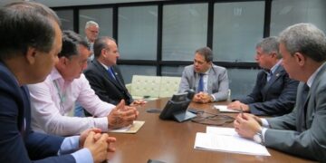 Glaycon Franco leva demandas da região a Secretário de Estado