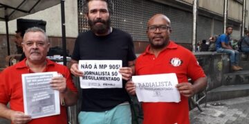 Praça Sete é palco de manifestação contra Medida Provisória 905