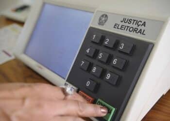 Prazo para solicitar voto em trânsito termina hoje