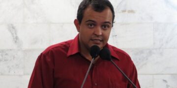 Pedidos de dinheiro para suposto projeto social intrigam vereador