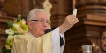 Corpo de Dom Geraldo Lyrio Rocha será sepultado neste sábado