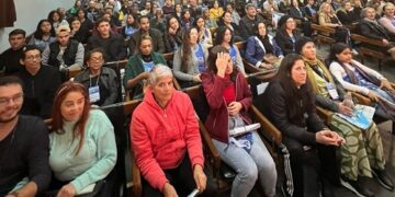 Segunda-feira também é dia de ir ao teatro