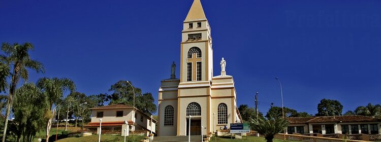 Irmãos de ex-servidora de Ressaquinha são condenados por apropriação de recursos públicos