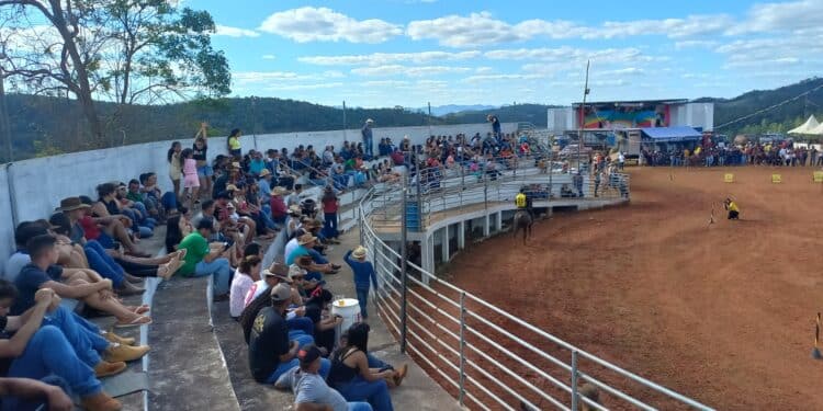 Clube do Cavalo realiza primeiro evento no futuro parque de exposições de Lamim