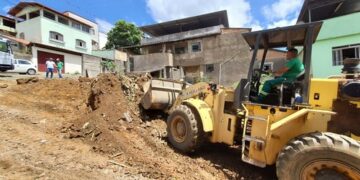 Prefeitura inicia alargamento de via no bairro Angélica