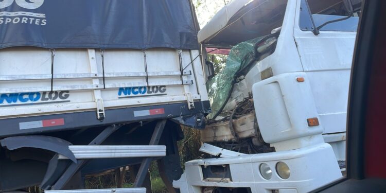 Acidentes causam lentidão na BR 040