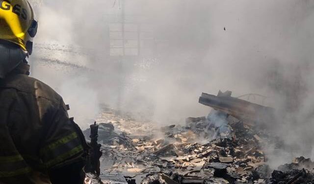 Incêndio que destruiu casa pode ter sido criminoso