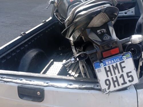 Motociclista foge da polícia e é detido após perseguição