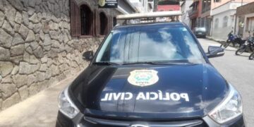 Homem é preso após ameaçar matar companheira