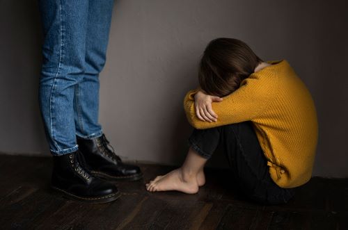 MPMG alerta: mais de 4 mil casos de abuso infantil registrados