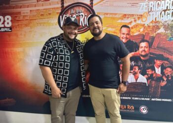 Zé Ricardo e Thiago recepcionados em Lafaiete pela direção do Complexo Villa Rica, vice-prefeito Marcelo e esposa, e a vereadora Gina Costa