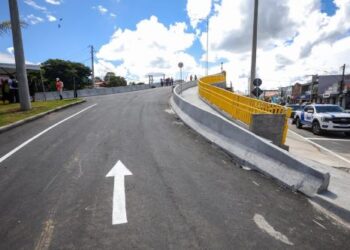 Carandaí inaugura viaduto e celebra 102 anos de emancipação