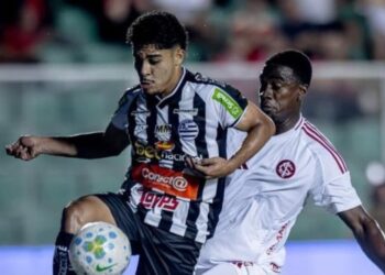 Inter vira sobre Athletic e abre vantagem na Copa do Brasil