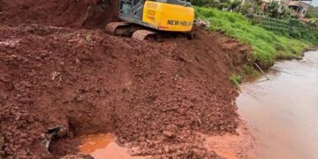 Desassoreamento de rios para conter alagamentos em Congonhas