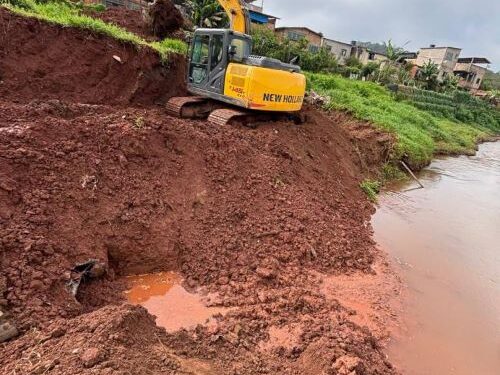 Desassoreamento de rios para conter alagamentos em Congonhas