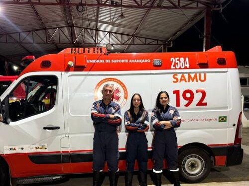 Homem sofre parada cardíaca durante partida de futebol