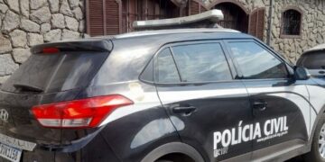 Dois homens são presos por violência doméstica