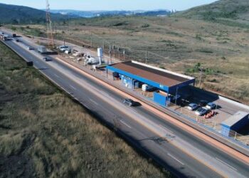 Feriado deve levar mais de 200 mil veículos à BR-040