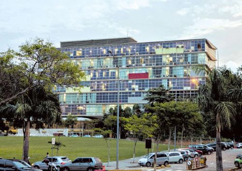 UFMG pede desculpas por uso de corpos do Hospital Colônia de Barbacena