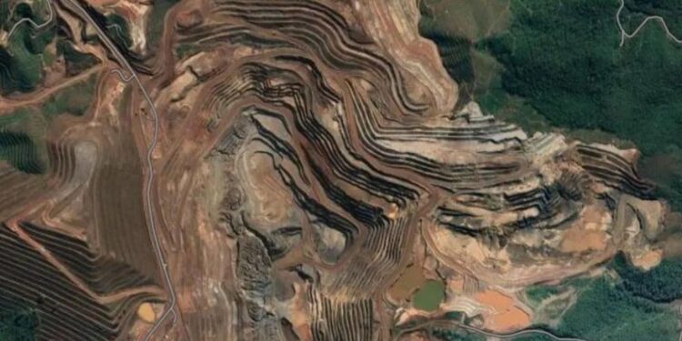 Minas avança em regras mais rígidas para pilhas de rejeito