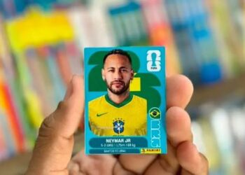 Neymar vira febre e figurinha é vendida no mercado paralelo