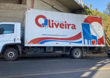 Ladrões furtam dois caminhões da Loja Nova Casa Oliveira
