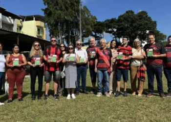 Flamengo de Lafaiete celebra 80 anos com homenagens