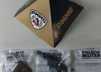 PM prende jovem com revólver municiado em Ouro Branco