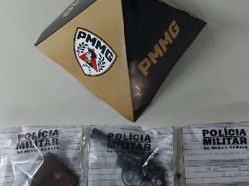 PM prende jovem com revólver municiado em Ouro Branco