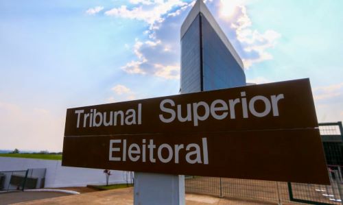 TSE endurece regra e mira uso eleitoral de igrejas
