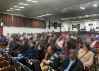 Servidores públicos aprovam estado de greve em Lafaiete
